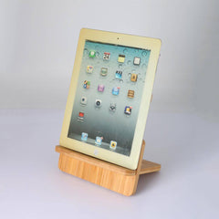TRABEN - eco-neutral 3-in-1 Bamboo 10W Simultaneous Charging Station