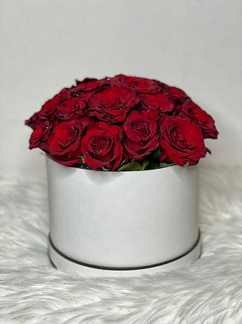 Bountiful 2 Dozen of Roses in a Box