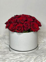 Bountiful 2 Dozen of Roses in a Box