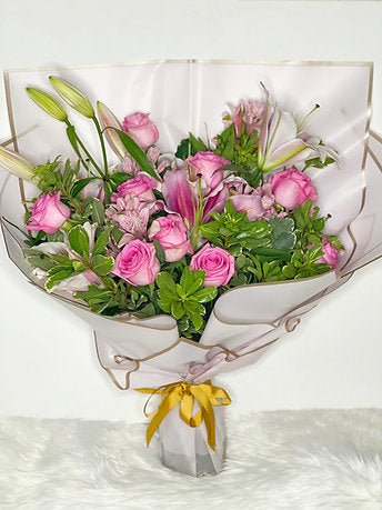 Elegant Pink Rose and Lilies Bouquet