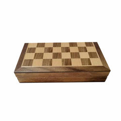 CHESS BOARD – Compact Wooden Chess Set