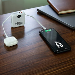 Fast Charging Digital Powerbank 38.5Wh, Built-in Type-C, 10K mAh
